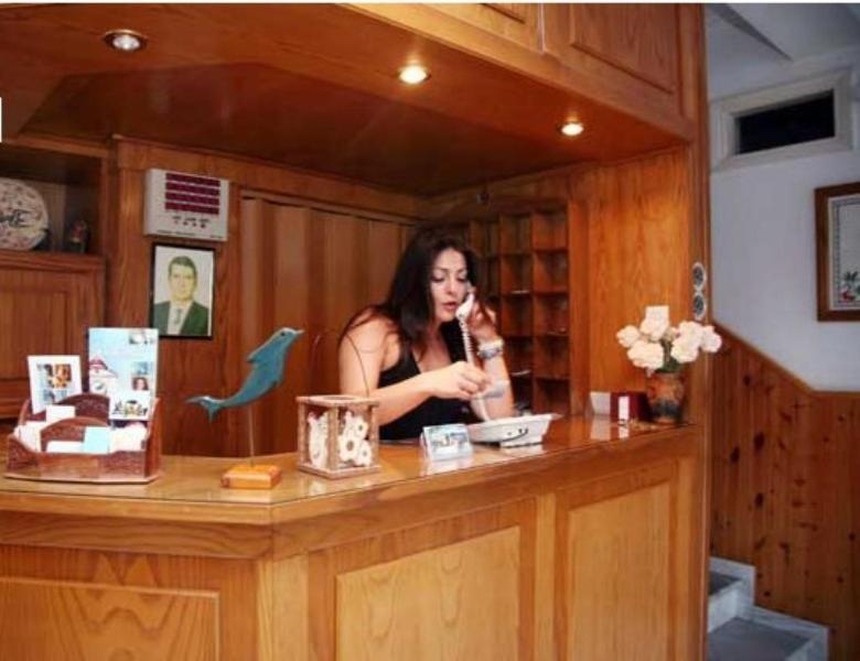 Hotel Christina Скиатос Екстериор снимка