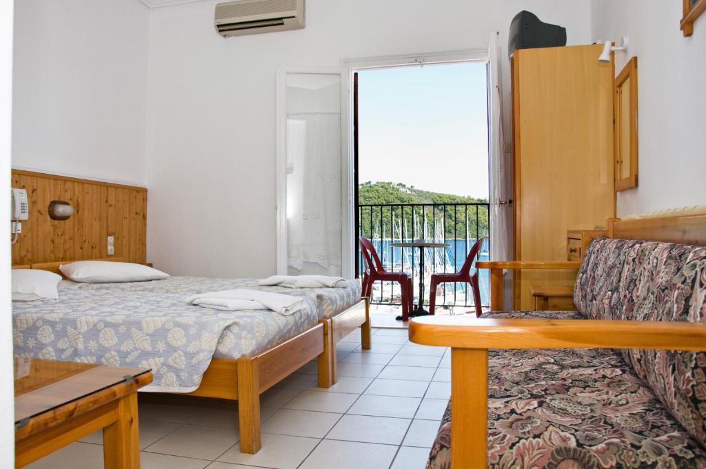 Hotel Christina Скиатос Стая снимка