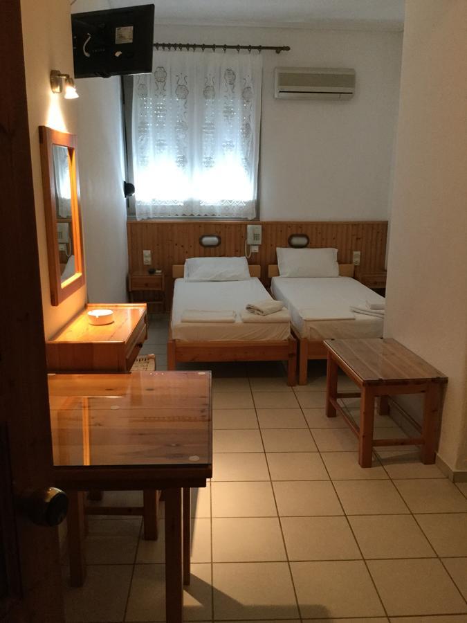 Hotel Christina Скиатос Екстериор снимка